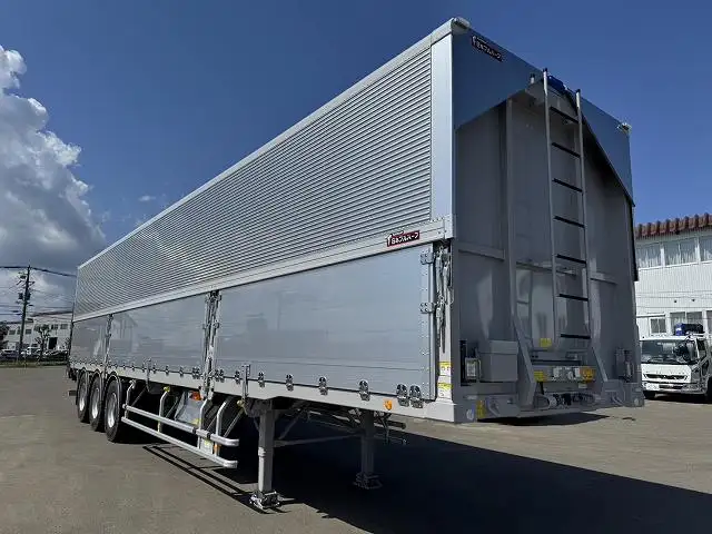 予備検：令和8年1月1日まで　フルハーフ　13m3軸ウイングトレーラー　中軸残しリフトアクスル　積載：26,400kgの画像3