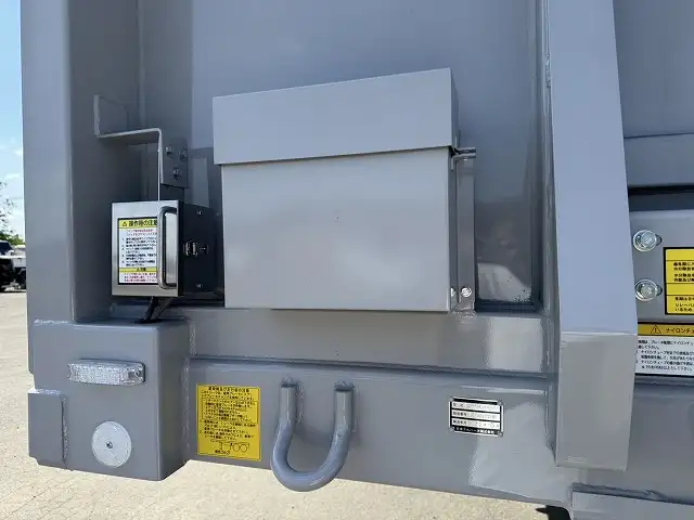 予備検：令和8年1月1日まで　フルハーフ　13m3軸ウイングトレーラー　中軸残しリフトアクスル　積載：26,400kgの画像7