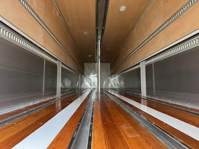 予備検：令和7年12月25日まで　フルハーフ　13m3軸ウイングトレーラー　ジョロダ4列　中軸残しリフトアクスル　積載：26,300kgの画像12