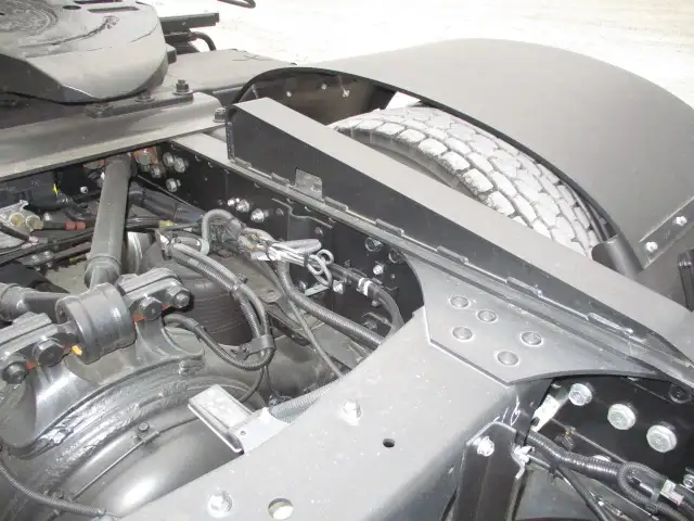 ★車検付R7.12.23迄★　未使用　令和6年 三菱ふそう　ダンプPTO付トラクターヘッド(ポンプ､タンク付)　極東　第五輪荷重11,500kg　　の画像18