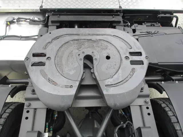 ★車検付R7.12.23迄★　未使用　令和6年 三菱ふそう　ダンプPTO付トラクターヘッド(ポンプ､タンク付)　極東　第五輪荷重11,500kg　　の画像24