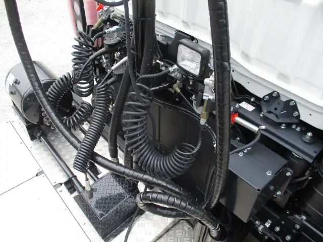 ★車検付R7.12.23迄★　未使用　令和6年 三菱ふそう　ダンプPTO付トラクターヘッド(ポンプ､タンク付)　極東　第五輪荷重11,500kg　　の画像28