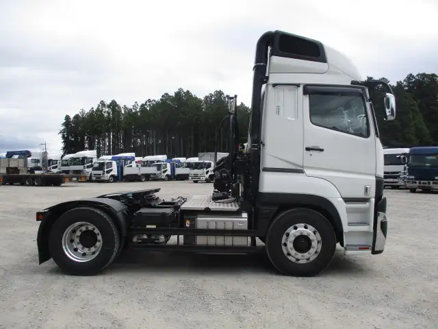 ★車検付R7.12.23迄★　未使用　令和6年 三菱ふそう　ダンプPTO付トラクターヘッド(ポンプ､タンク付)　極東　第五輪荷重11,500kg　　の画像4