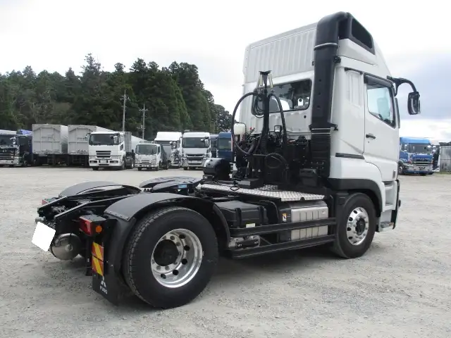 ★車検付R7.12.23迄★　未使用　令和6年 三菱ふそう　ダンプPTO付トラクターヘッド(ポンプ､タンク付)　極東　第五輪荷重11,500kg　　の画像5