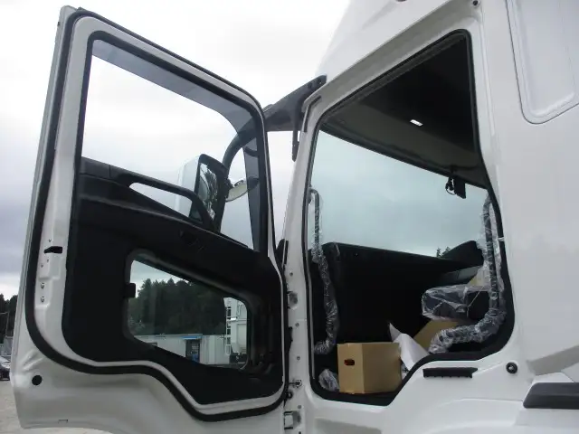 ★車検付R7.12.23迄★　未使用　令和6年 三菱ふそう　ダンプPTO付トラクターヘッド(ポンプ､タンク付)　極東　第五輪荷重11,500kg　　の画像41