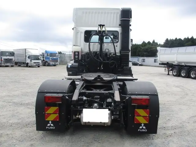 ★車検付R7.12.23迄★　未使用　令和6年 三菱ふそう　ダンプPTO付トラクターヘッド(ポンプ､タンク付)　極東　第五輪荷重11,500kg　　の画像6