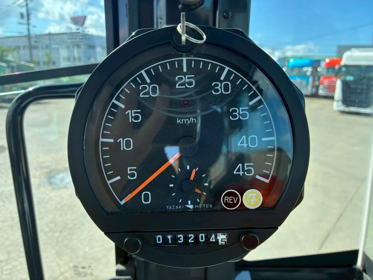 ☆車検付き(R8.10.7)☆ 令和4年式 日立ZW140-6 時間:2054.4h 距離:11,963km 油圧ワンタッチ 2名キャブ バケツ有 スパイクタイヤの画像36