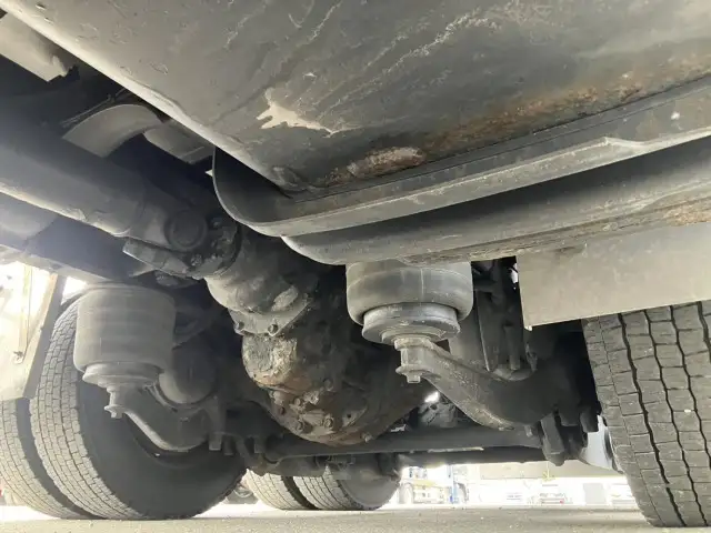 ☆車検付き(R8.3.25)☆ 平成29年 いすゞ 4軸冷凍車 総輪エアサス 冷凍機:サーモキング(ノーズマウント) 2エバ 上物:フルハーフ スタンバイ有 ジョロダー4列 キーストン 片開SD AT 積載:11,400㎏ 距離:81万㎞の画像23