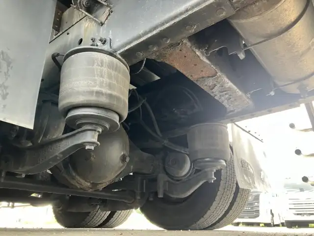 ☆車検付き(R8.3.25)☆ 平成29年 いすゞ 4軸冷凍車 総輪エアサス 冷凍機:サーモキング(ノーズマウント) 2エバ 上物:フルハーフ スタンバイ有 ジョロダー4列 キーストン 片開SD AT 積載:11,400㎏ 距離:81万㎞の画像27