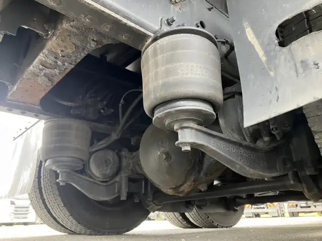 ☆車検付き(R8.3.25)☆ 平成29年 いすゞ 4軸冷凍車 総輪エアサス 冷凍機:サーモキング(ノーズマウント) 2エバ 上物:フルハーフ スタンバイ有 ジョロダー4列 キーストン 片開SD AT 積載:11,400㎏ 距離:81万㎞の画像30