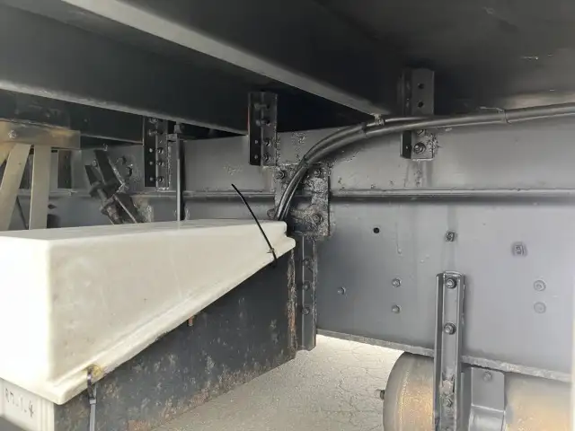 ☆車検付き(R8.3.25)☆ 平成29年 いすゞ 4軸冷凍車 総輪エアサス 冷凍機:サーモキング(ノーズマウント) 2エバ 上物:フルハーフ スタンバイ有 ジョロダー4列 キーストン 片開SD AT 積載:11,400㎏ 距離:81万㎞の画像32