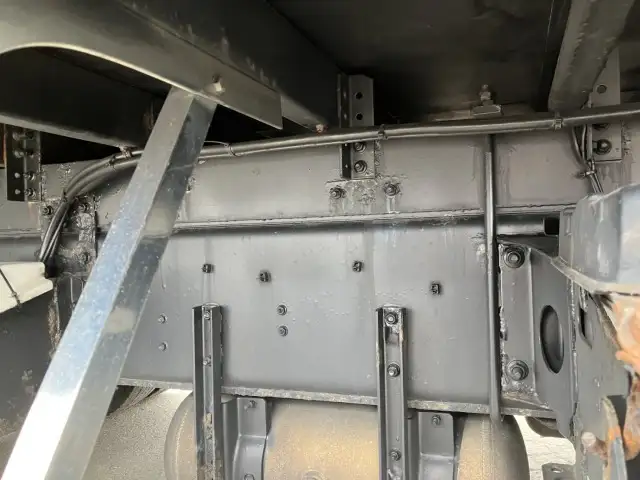 ☆車検付き(R8.3.25)☆ 平成29年 いすゞ 4軸冷凍車 総輪エアサス 冷凍機:サーモキング(ノーズマウント) 2エバ 上物:フルハーフ スタンバイ有 ジョロダー4列 キーストン 片開SD AT 積載:11,400㎏ 距離:81万㎞の画像33