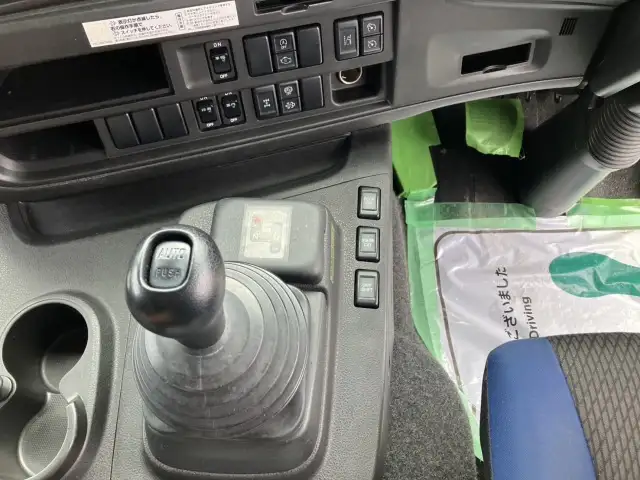☆車検付き(R8.3.25)☆ 平成29年 いすゞ 4軸冷凍車 総輪エアサス 冷凍機:サーモキング(ノーズマウント) 2エバ 上物:フルハーフ スタンバイ有 ジョロダー4列 キーストン 片開SD AT 積載:11,400㎏ 距離:81万㎞の画像46