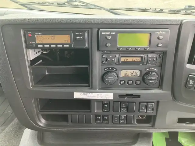 ☆車検付き(R8.3.25)☆ 平成29年 いすゞ 4軸冷凍車 総輪エアサス 冷凍機:サーモキング(ノーズマウント) 2エバ 上物:フルハーフ スタンバイ有 ジョロダー4列 キーストン 片開SD AT 積載:11,400㎏ 距離:81万㎞の画像47