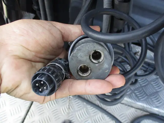 車検付(R8.10)令和2年 日野 トラクタヘッド E尺 AT 第五輪荷重;11,200kg  の画像26