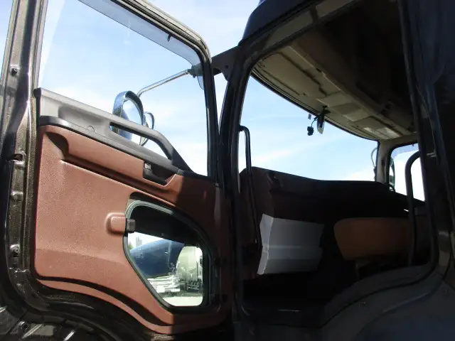 車検付(R8.10)令和2年 日野 トラクタヘッド E尺 AT 第五輪荷重;11,200kg  の画像45