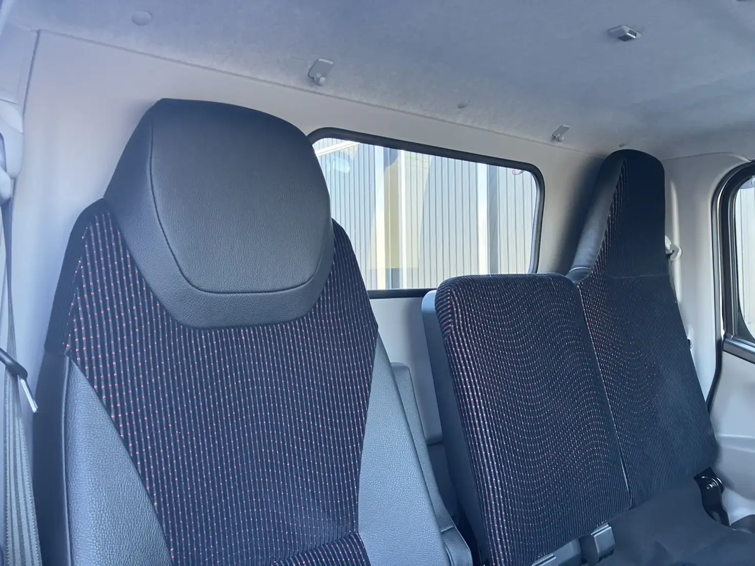 令和6年 三菱 キャンター 4WD標準ロング平ボデー 走行:1,800㎞ 積載:1,900kgの画像24