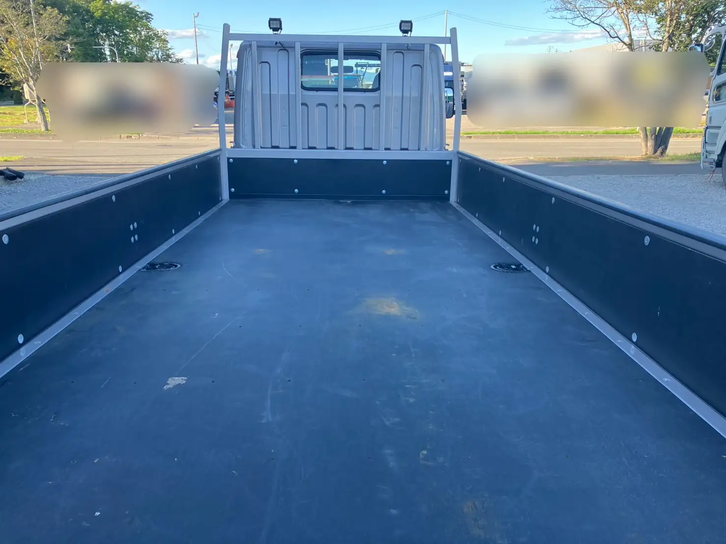 令和6年 三菱 キャンター 4WD標準ロング平ボデー 走行:1,800㎞ 積載:1,900kgの画像7