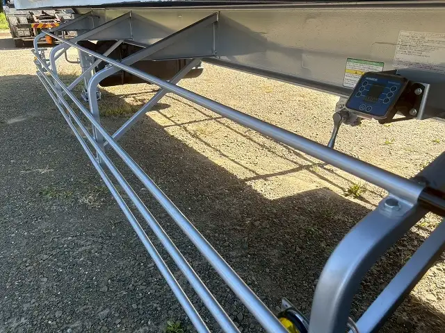 新品！未使用車！　令和7年　トレクス　40FT2軸冷凍コンテナSET　サイド観音扉　冷凍機SLXi400(縦型)　樹脂燃料タンクの画像10