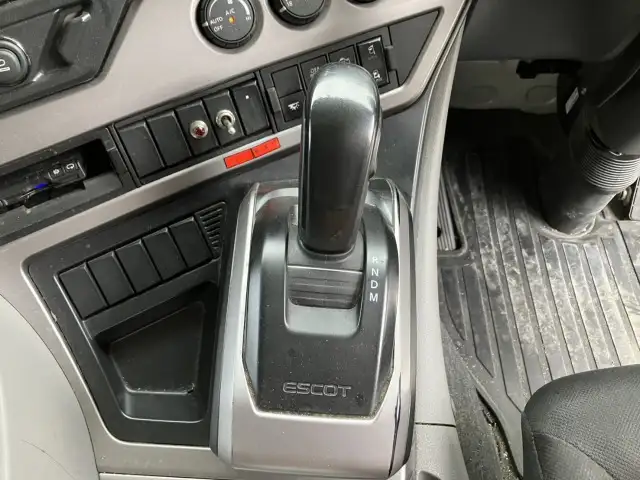 平成30年 UDトラックス 4軸冷凍ウィング 積載:12,800㎏ AT 床:木の画像50