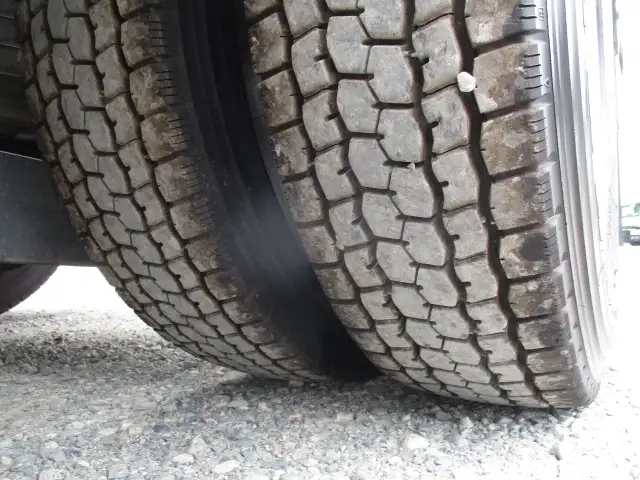 ナンバー付　令和2年　いすゞ　トラクタ　460馬力　AT　第五輪：11,400㎏　ダンプPTO付　極東開発　アルミホイール　ETC2.0の画像16