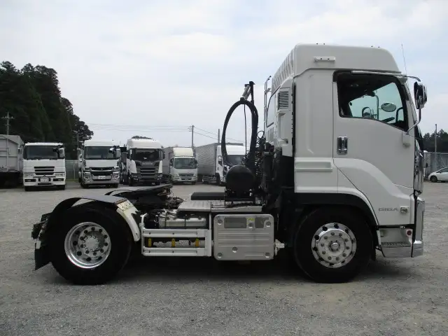 ナンバー付　令和2年　いすゞ　トラクタ　460馬力　AT　第五輪：11,400㎏　ダンプPTO付　極東開発　アルミホイール　ETC2.0の画像4