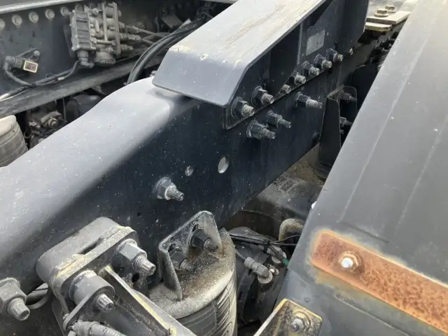 ☆車検付き(R7.10.24)☆　平成30年　UD　トラクタ　D尺　ダンプPTO付(レバー、タンク有)　ハイルーフ　460馬力　AT　第五輪：11,500㎏　距離：44万㎞の画像15