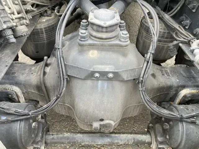 ☆車検付き(R7.10.24)☆　平成30年　UD　トラクタ　D尺　ダンプPTO付(レバー、タンク有)　ハイルーフ　460馬力　AT　第五輪：11,500㎏　距離：44万㎞の画像17