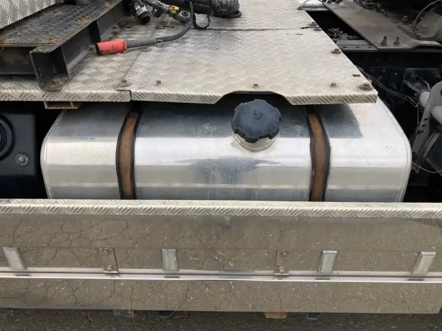 ☆車検付き(R7.10.24)☆　平成30年　UD　トラクタ　D尺　ダンプPTO付(レバー、タンク有)　ハイルーフ　460馬力　AT　第五輪：11,500㎏　距離：44万㎞の画像31