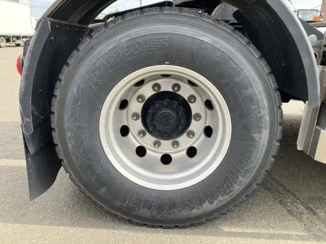 ☆車検付き(R7.10.24)☆　平成30年　UD　トラクタ　D尺　ダンプPTO付(レバー、タンク有)　ハイルーフ　460馬力　AT　第五輪：11,500㎏　距離：44万㎞の画像32