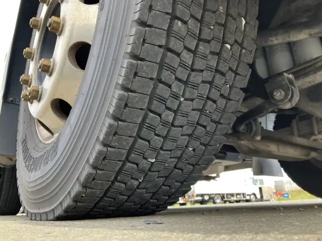 ☆車検付き(R7.10.24)☆　平成30年　UD　トラクタ　D尺　ダンプPTO付(レバー、タンク有)　ハイルーフ　460馬力　AT　第五輪：11,500㎏　距離：44万㎞の画像37