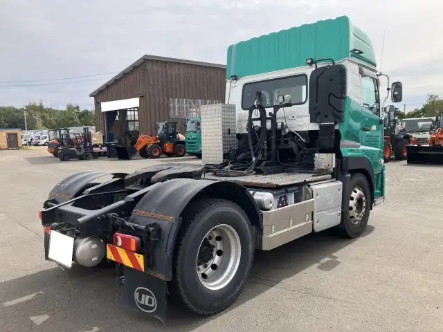 ☆車検付き(R7.10.24)☆　平成30年　UD　トラクタ　D尺　ダンプPTO付(レバー、タンク有)　ハイルーフ　460馬力　AT　第五輪：11,500㎏　距離：44万㎞の画像5