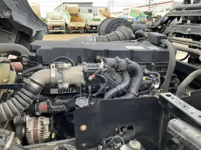 ☆車検付き(R7.10.24)☆　平成30年　UD　トラクタ　D尺　ダンプPTO付(レバー、タンク有)　ハイルーフ　460馬力　AT　第五輪：11,500㎏　距離：44万㎞の画像51