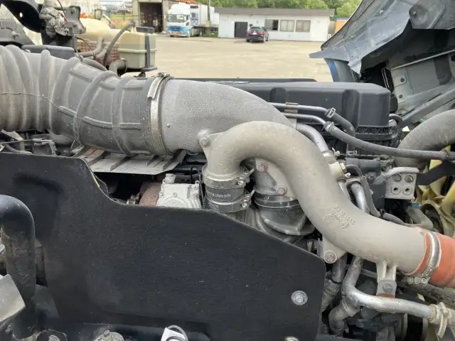 ☆車検付き(R7.10.24)☆　平成30年　UD　トラクタ　D尺　ダンプPTO付(レバー、タンク有)　ハイルーフ　460馬力　AT　第五輪：11,500㎏　距離：44万㎞の画像52