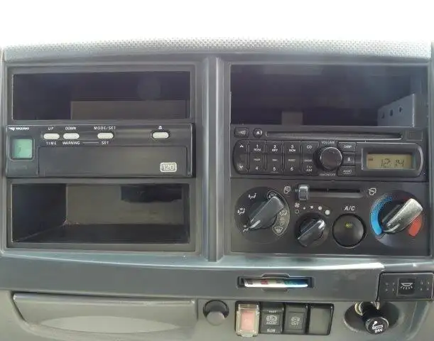 【神奈川県厚木市保管】平成21年 いすゞ 増トンバン PG付 リアエアサス AT の画像40