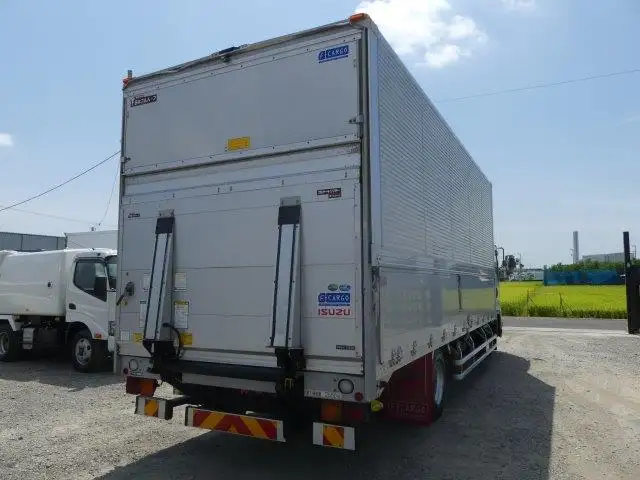 【神奈川県厚木市保管】平成30年　いすゞ　4t　62ワイドウィング車PG付　ベッド付き　跳ね上げPG　最大積載量;2,550kg　の画像5