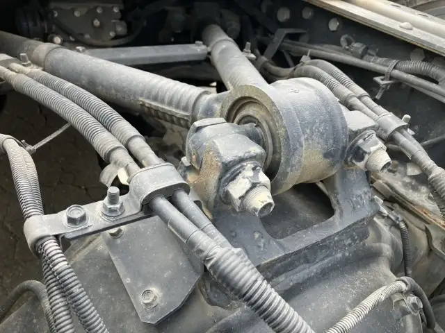 ☆車検付き(R7.11.21)☆ 平成30年 いすゞ トラクタ ダンプPTO付(レバー、タンク有) D尺 ハイルーフ 420馬力 MT 第五輪:11,500㎏ 距離:13万㎞の画像16