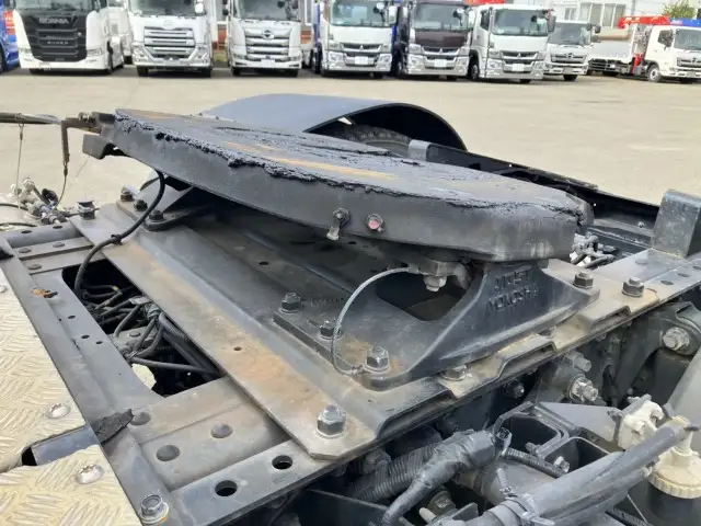 ☆車検付き(R7.11.21)☆ 平成30年 いすゞ トラクタ ダンプPTO付(レバー、タンク有) D尺 ハイルーフ 420馬力 MT 第五輪:11,500㎏ 距離:13万㎞の画像19