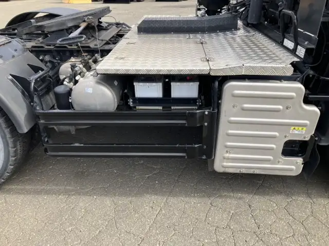 ☆車検付き(R7.11.21)☆ 平成30年 いすゞ トラクタ ダンプPTO付(レバー、タンク有) D尺 ハイルーフ 420馬力 MT 第五輪:11,500㎏ 距離:13万㎞の画像25