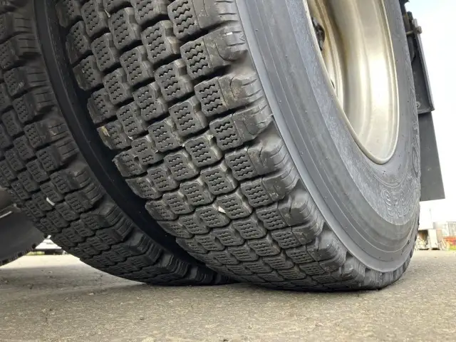 ☆車検付き(R7.11.21)☆ 平成30年 いすゞ トラクタ ダンプPTO付(レバー、タンク有) D尺 ハイルーフ 420馬力 MT 第五輪:11,500㎏ 距離:13万㎞の画像31