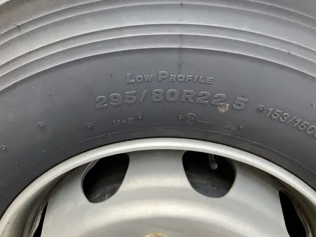 ☆車検付き(R7.11.21)☆ 平成30年 いすゞ トラクタ ダンプPTO付(レバー、タンク有) D尺 ハイルーフ 420馬力 MT 第五輪:11,500㎏ 距離:13万㎞の画像33