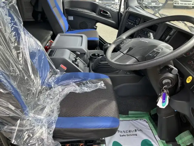 ☆車検付き(R7.11.21)☆ 平成30年 いすゞ トラクタ ダンプPTO付(レバー、タンク有) D尺 ハイルーフ 420馬力 MT 第五輪:11,500㎏ 距離:13万㎞の画像35