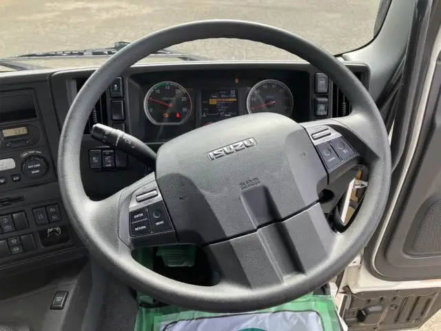 ☆車検付き(R7.11.21)☆ 平成30年 いすゞ トラクタ ダンプPTO付(レバー、タンク有) D尺 ハイルーフ 420馬力 MT 第五輪:11,500㎏ 距離:13万㎞の画像37