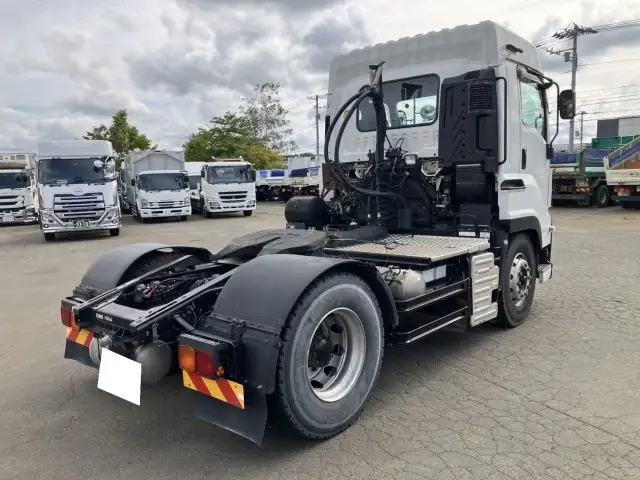 ☆車検付き(R7.11.21)☆ 平成30年 いすゞ トラクタ ダンプPTO付(レバー、タンク有) D尺 ハイルーフ 420馬力 MT 第五輪:11,500㎏ 距離:13万㎞の画像5