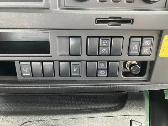 ☆車検付き(R7.11.21)☆ 平成30年 いすゞ トラクタ ダンプPTO付(レバー、タンク有) D尺 ハイルーフ 420馬力 MT 第五輪:11,500㎏ 距離:13万㎞の画像42