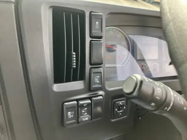 ☆車検付き(R7.11.21)☆ 平成30年 いすゞ トラクタ ダンプPTO付(レバー、タンク有) D尺 ハイルーフ 420馬力 MT 第五輪:11,500㎏ 距離:13万㎞の画像43