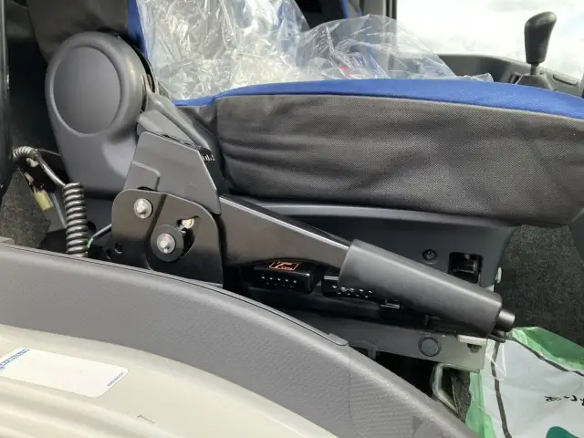 ☆車検付き(R7.11.21)☆ 平成30年 いすゞ トラクタ ダンプPTO付(レバー、タンク有) D尺 ハイルーフ 420馬力 MT 第五輪:11,500㎏ 距離:13万㎞の画像53