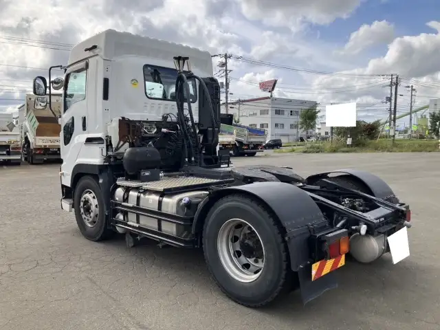 ☆車検付き(R7.11.21)☆ 平成30年 いすゞ トラクタ ダンプPTO付(レバー、タンク有) D尺 ハイルーフ 420馬力 MT 第五輪:11,500㎏ 距離:13万㎞の画像7