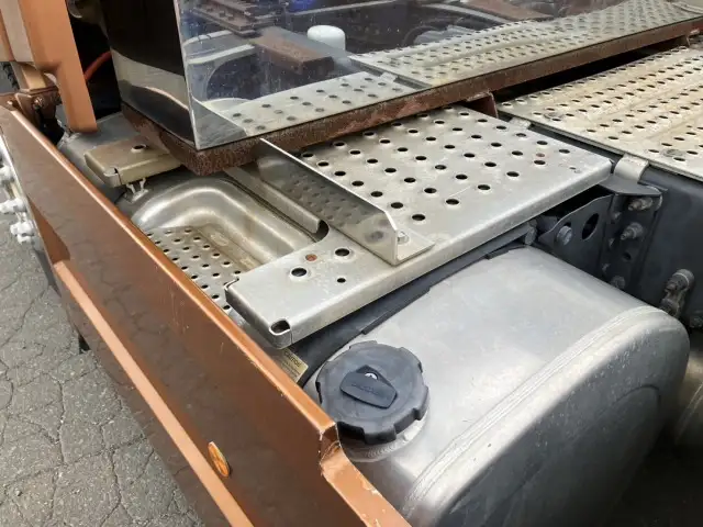 平成30年 ボルボ トラクタ 中間尺 エアロ付き スライドカプラー デフロック 440馬力 AT 第五輪:11,500㎏ 距離:55万㎞の画像27