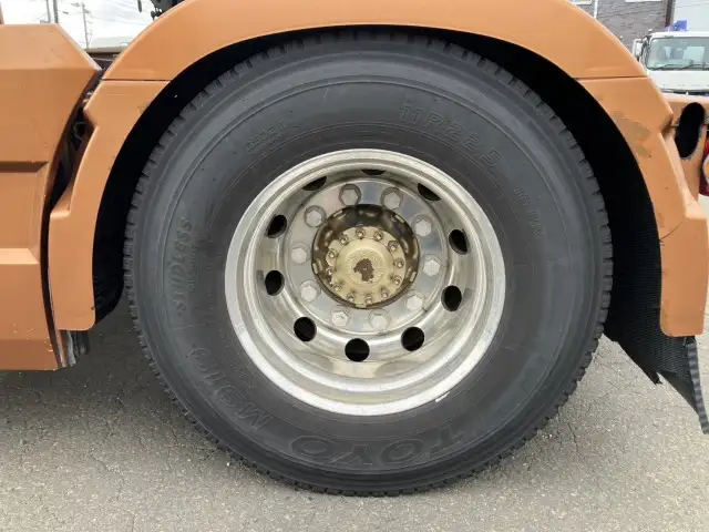 平成30年 ボルボ トラクタ 中間尺 エアロ付き スライドカプラー デフロック 440馬力 AT 第五輪:11,500㎏ 距離:55万㎞の画像29